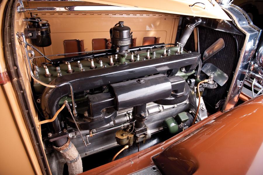  Packard Deluxe Eight Convertible Victoria by Waterhouse 1931 года  (фото 3 из 17)